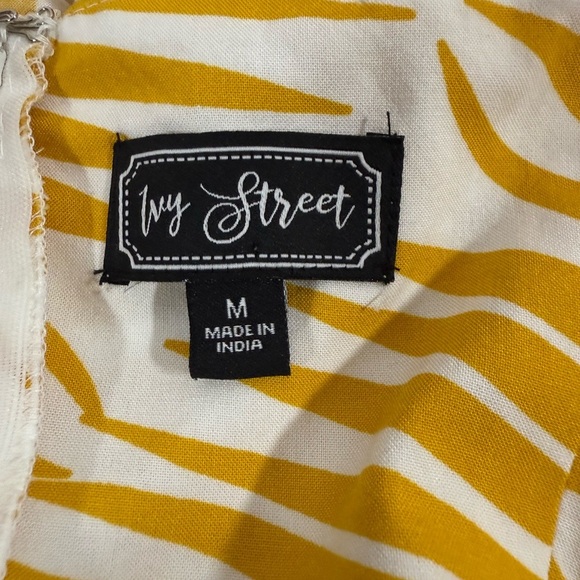 Ivy Street Boutique White Mustard woman Summer dress Sleeveless Sz M - Picture 10 of 15